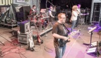 Die Band DisCover aus Ingelheim live auf dem Mainzer Johannisfest auf der Hauptbühne am Schillerplatz